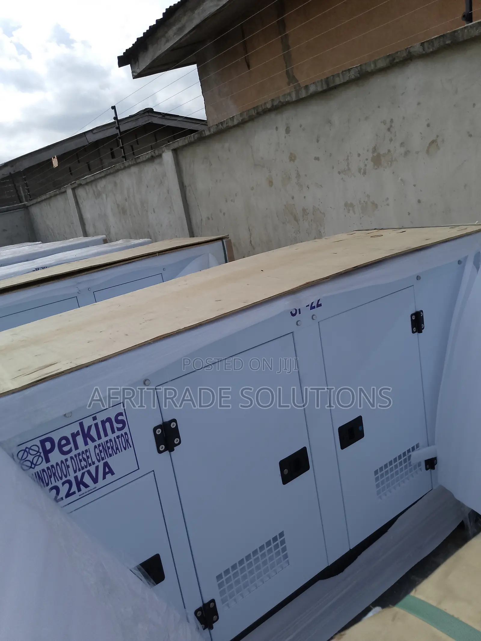 New Efficient Perkins 22kva Soundproof Diesel Generator