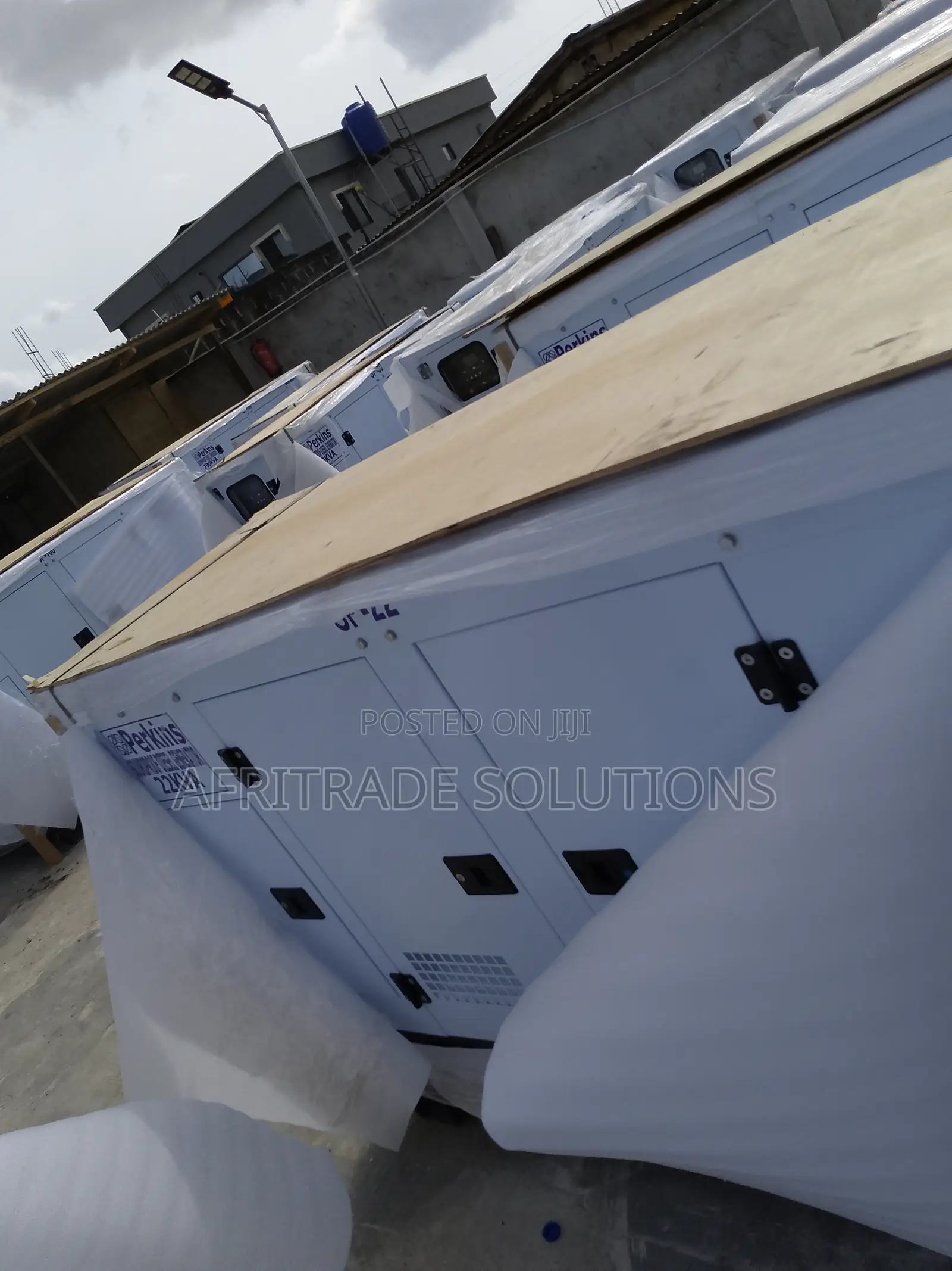 High Quality Perkins 22kva Soundproof Diesel Generator