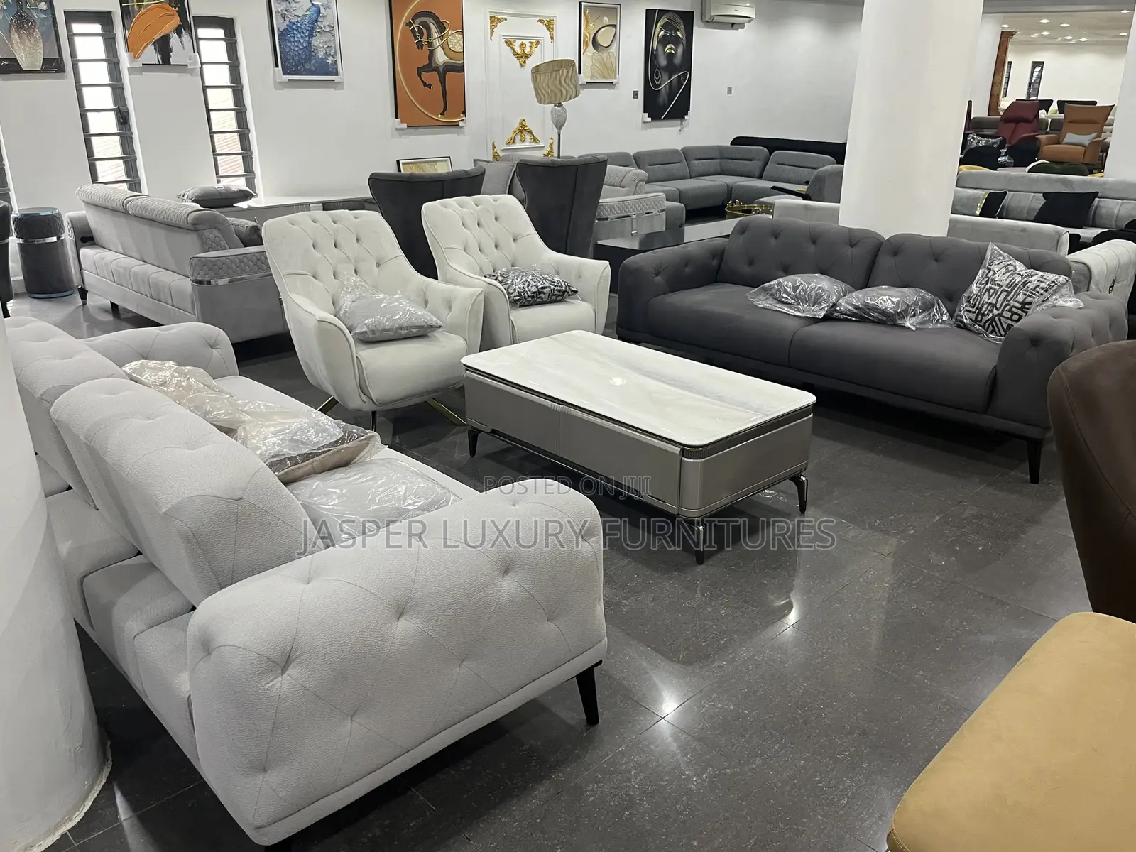 Amazing Contemporary Set of Sofa
