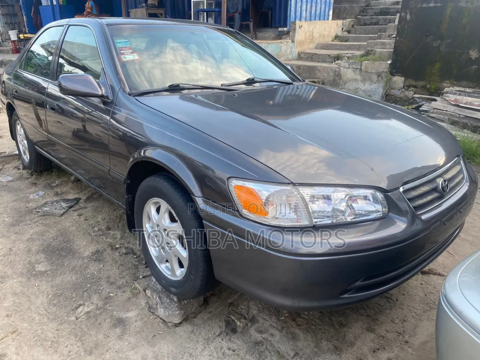 Toyota Camry LE 4dr Sedan (2.2L 4cyl 4A) 2001 Gray