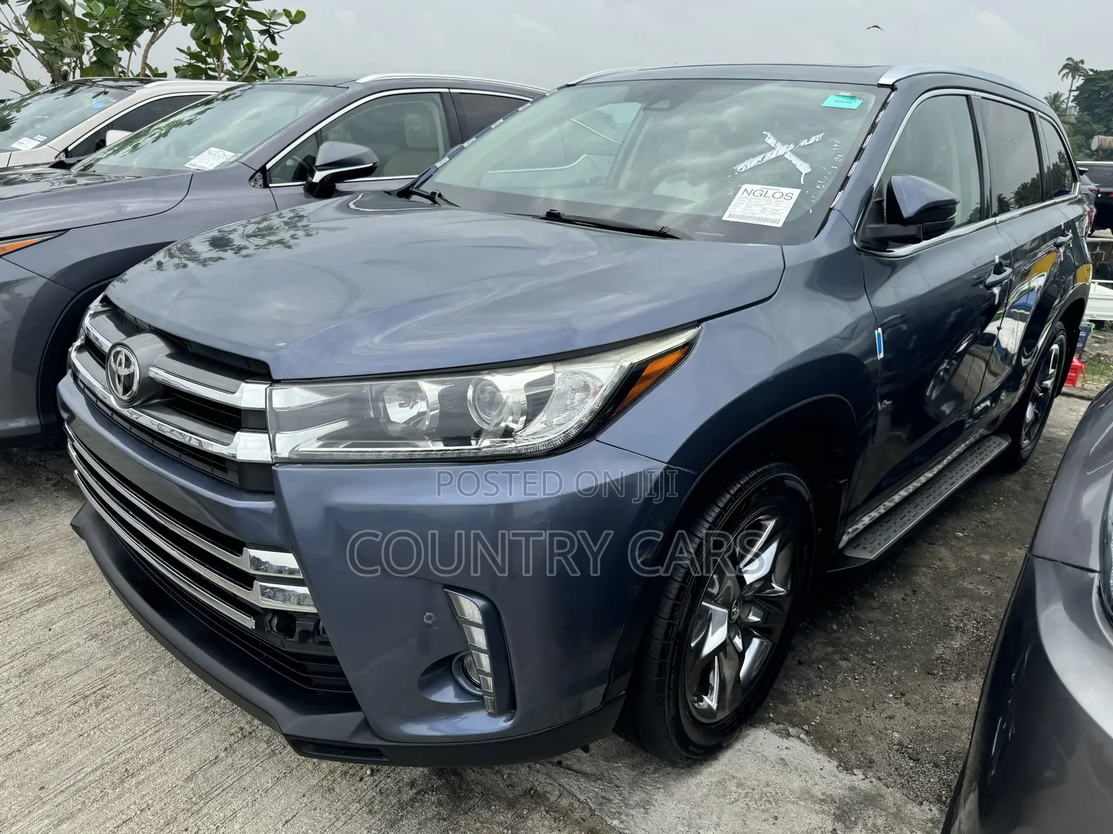 Toyota Highlander 2018 Blue