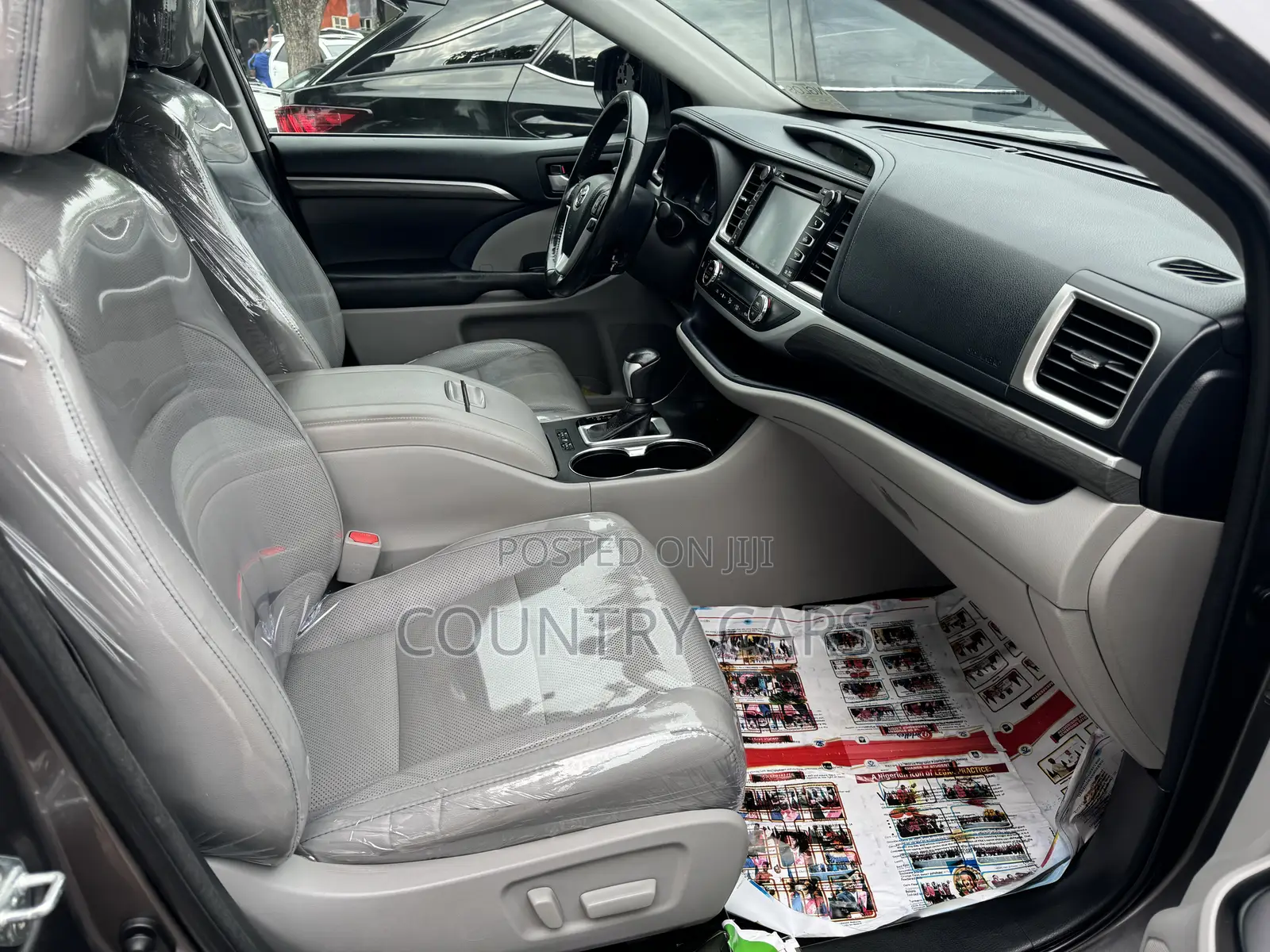 Toyota Highlander Limited Platinum 4x4 V6 (3.5L 6cyl 8A) 2018 Beige
