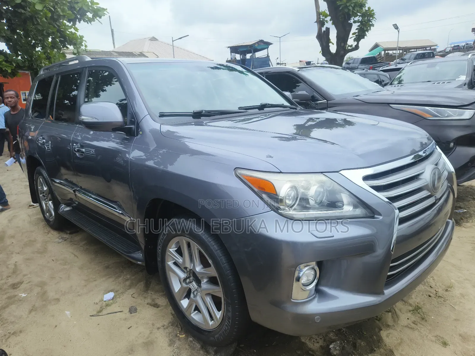 Lexus LX 570 AWD 2015 Gray