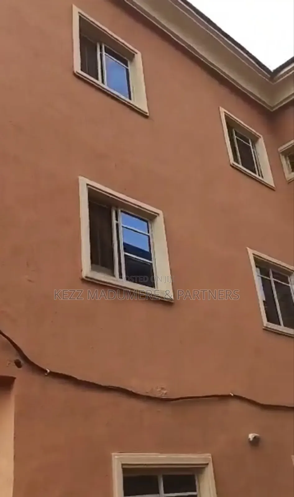 6bdrm Block of Flats in Inside An Est At for sale