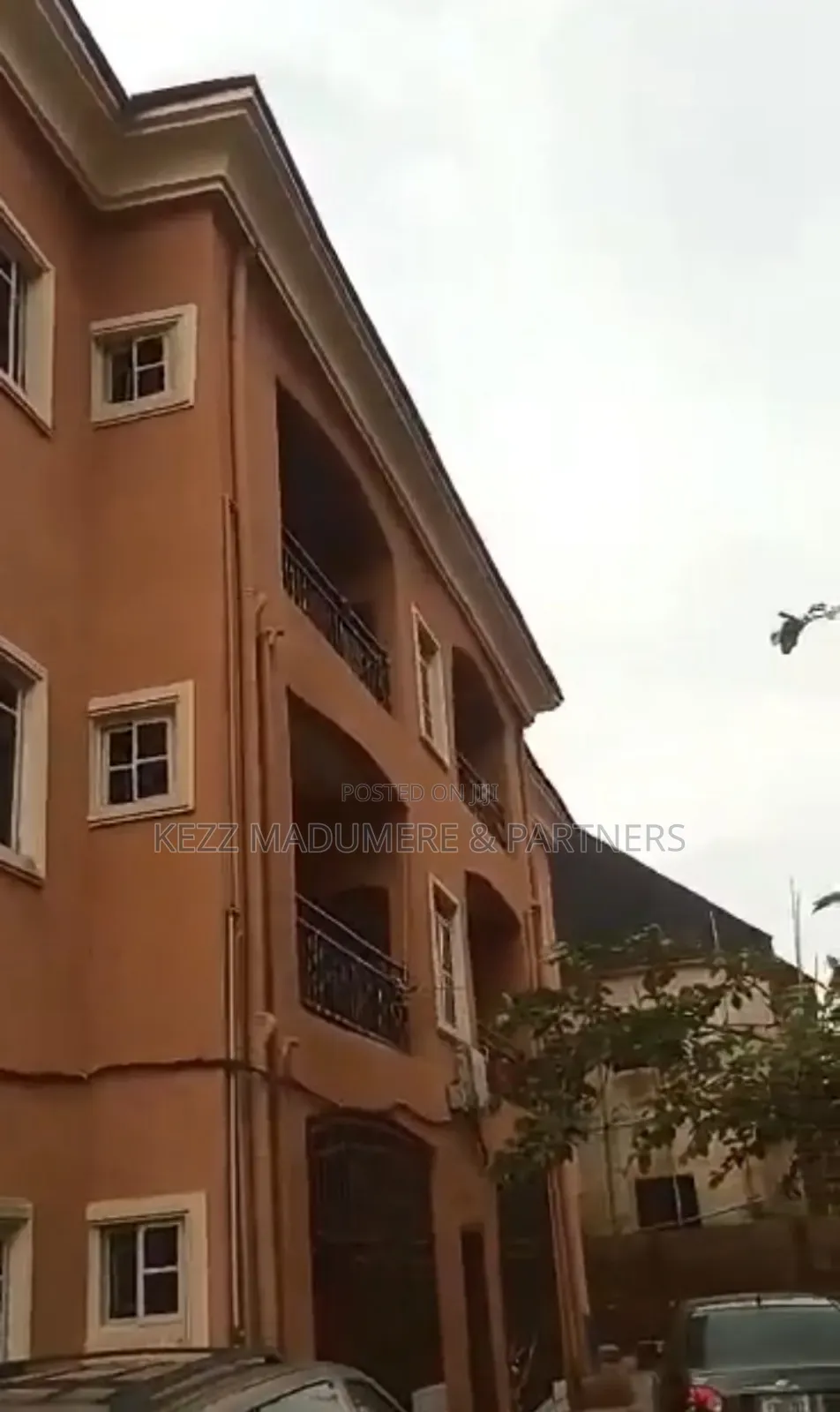6bdrm Block of Flats in Inside An Est At for sale