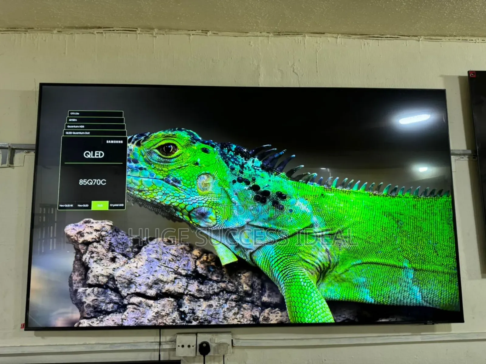 Samsung 85 Inch QLED Q70C Series Smart Quantum HDR TV 2023