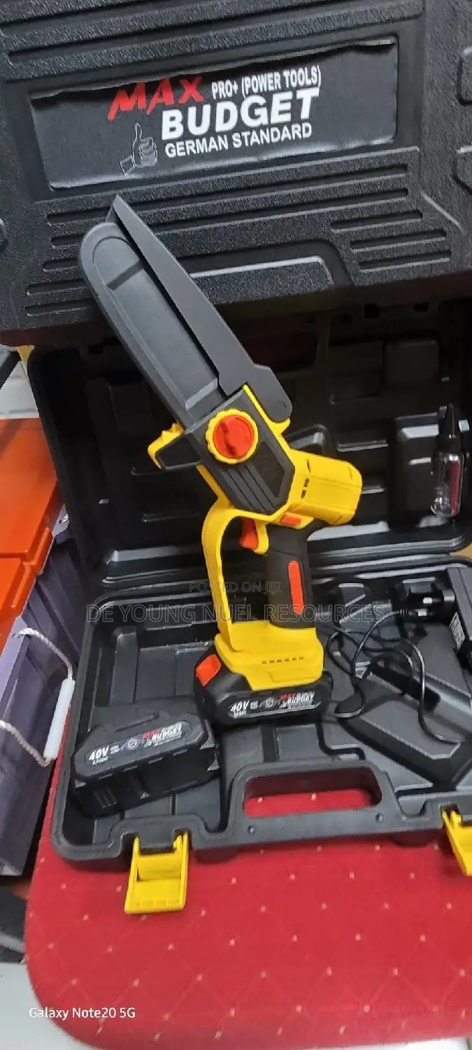Rechargeable Chainsaw Machine 40V