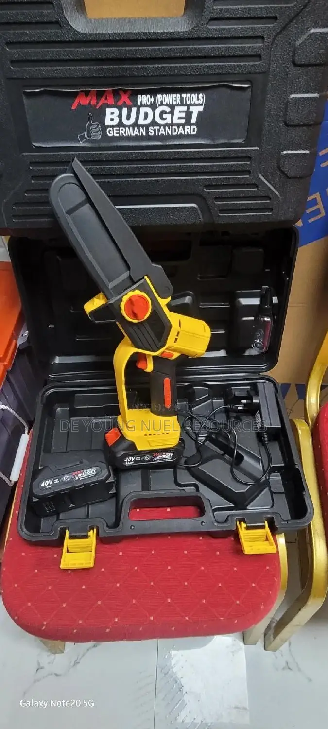 Rechargeable Chainsaw Machine 40V
