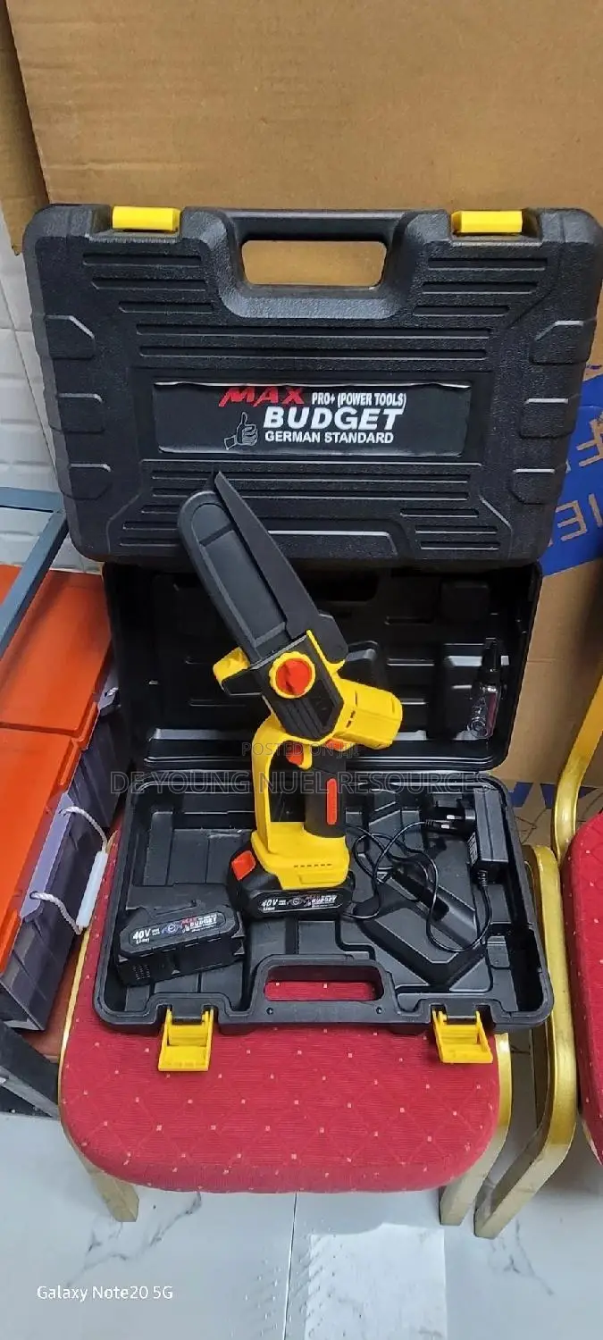 Rechargeable Chainsaw Machine 40V
