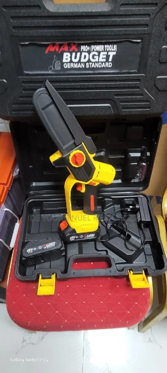 Rechargeable Chainsaw Machine 40V