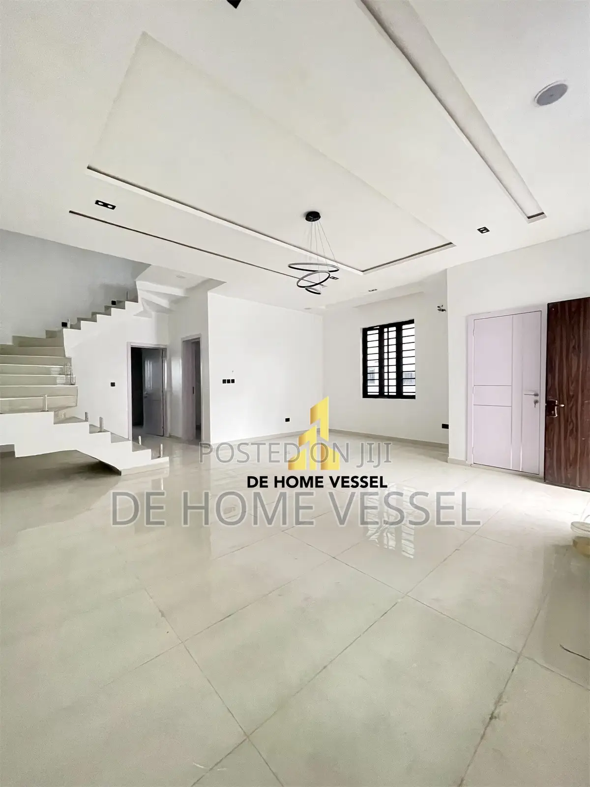 4bdrm Duplex in Chevron for sale