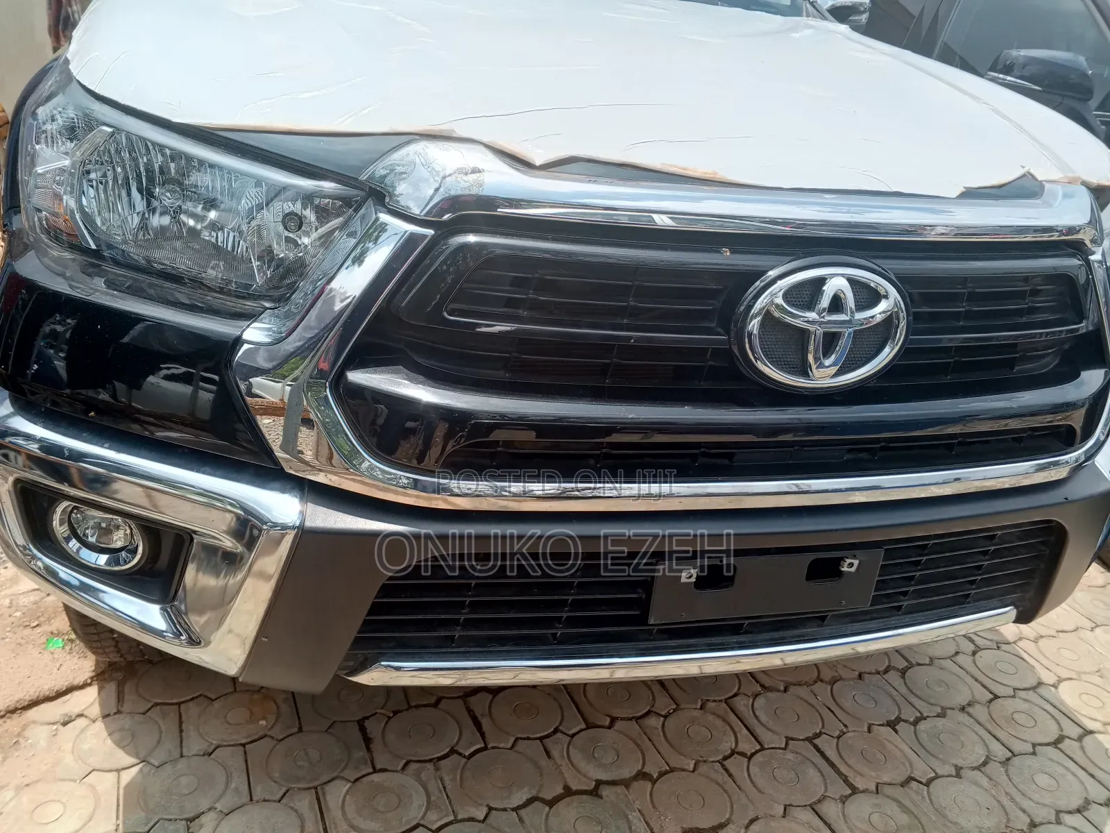 New Toyota Hilux 2023 Black