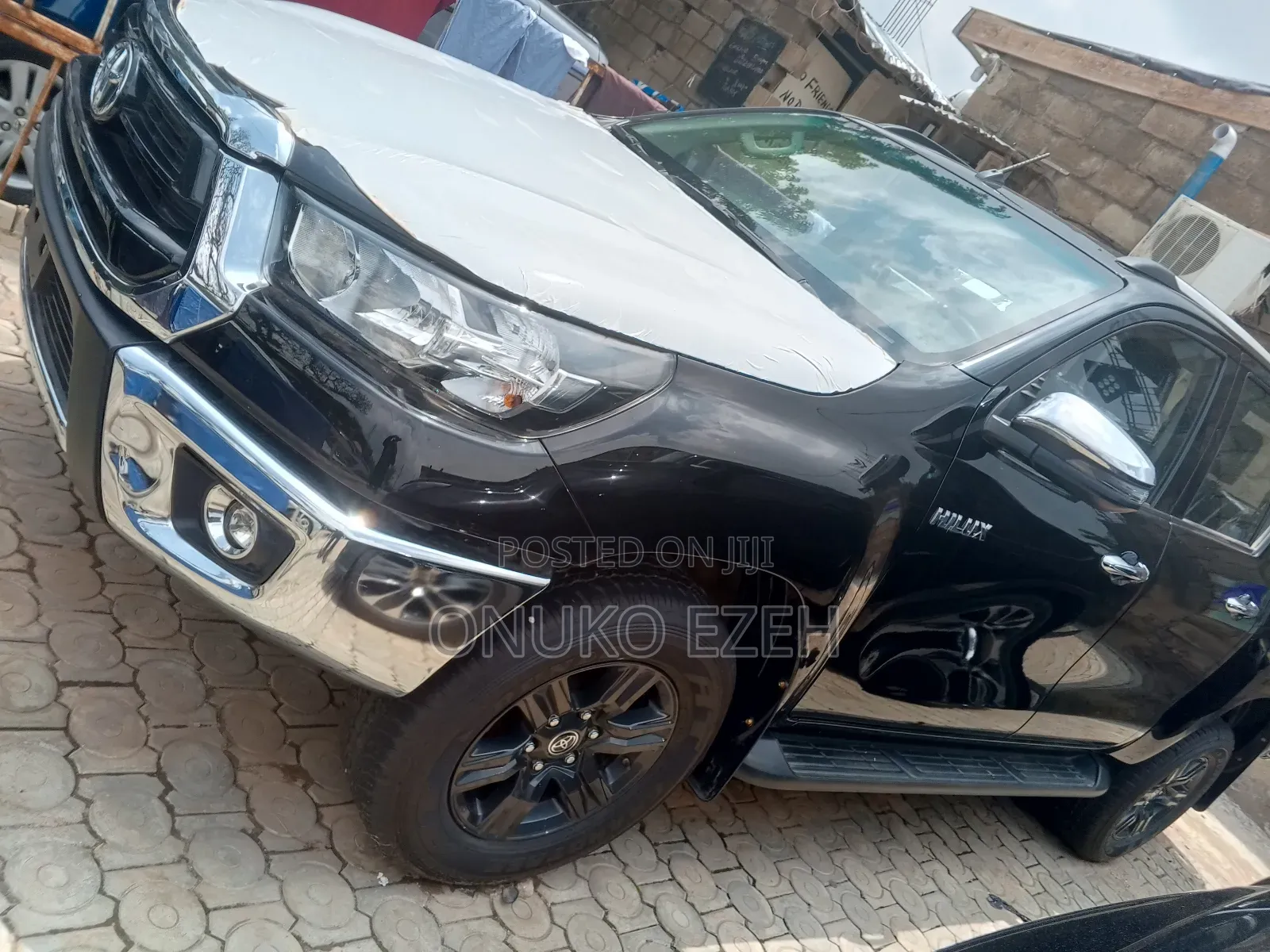 New Toyota Hilux 2023 Black