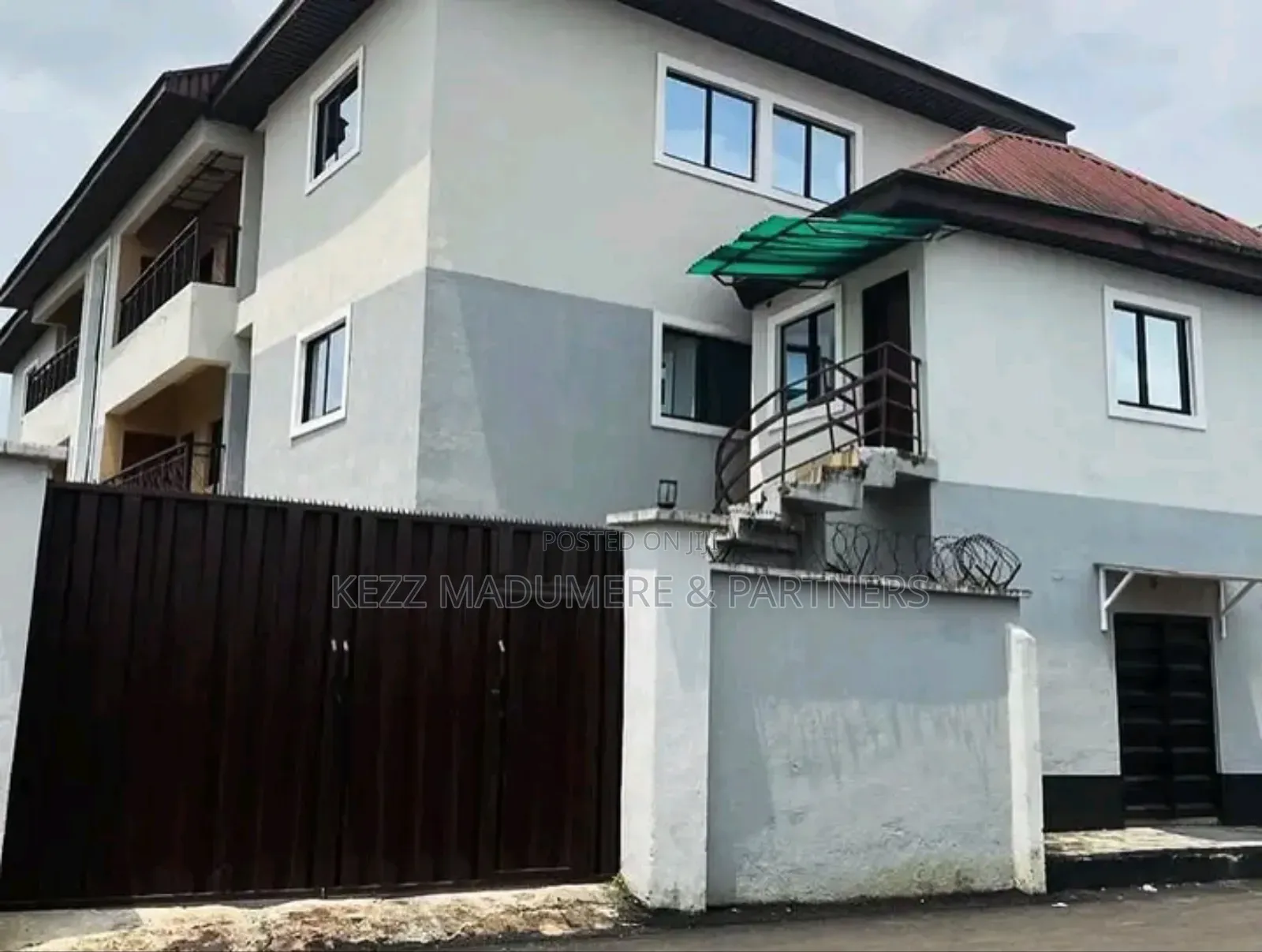 6bdrm Block of Flats in Within Wimpy, Port-Harcourt for sale