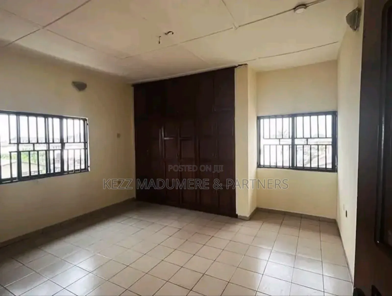 6bdrm Block of Flats in Within Wimpy, Port-Harcourt for sale