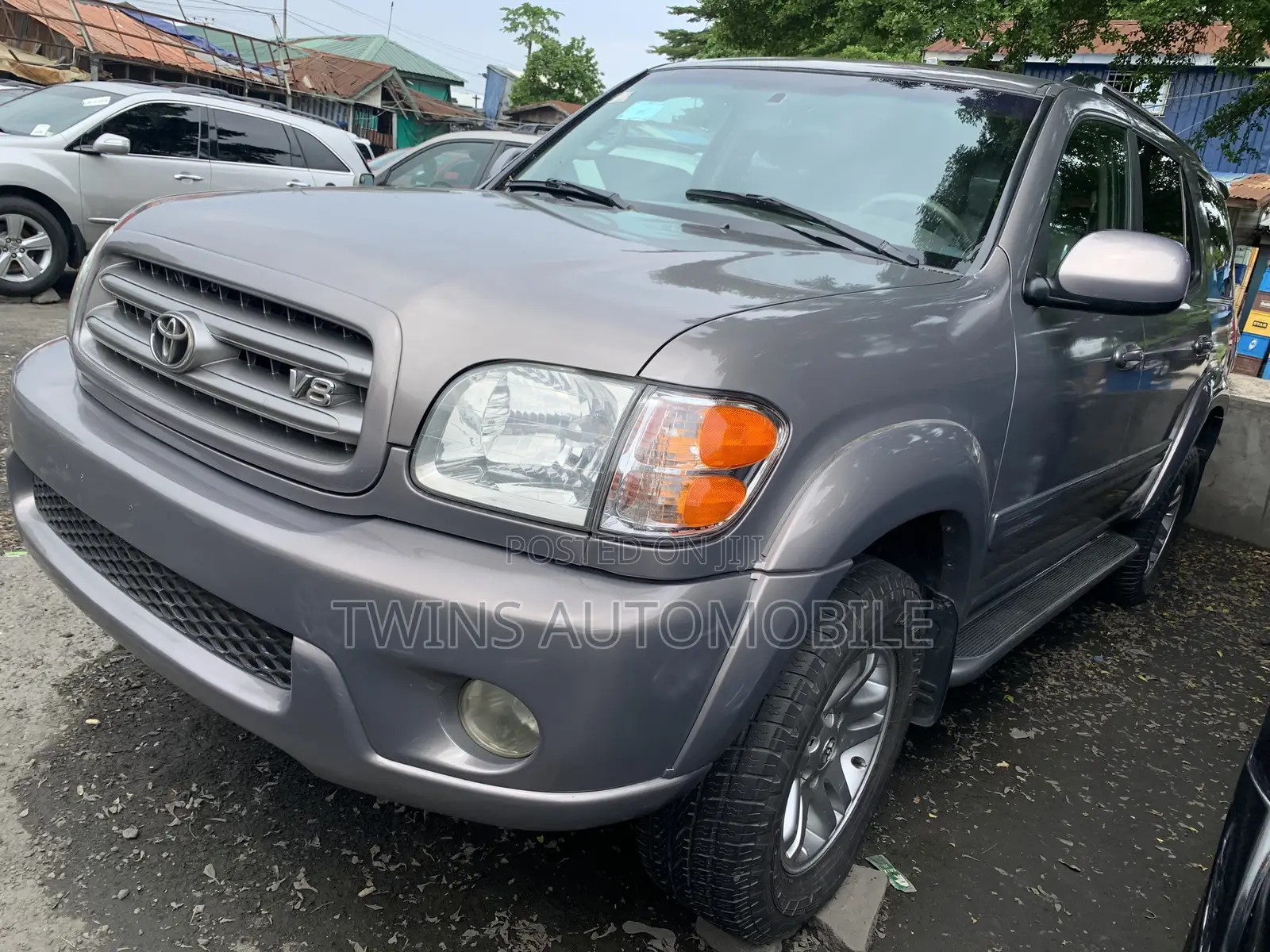 Toyota Sequoia 2004 Gray