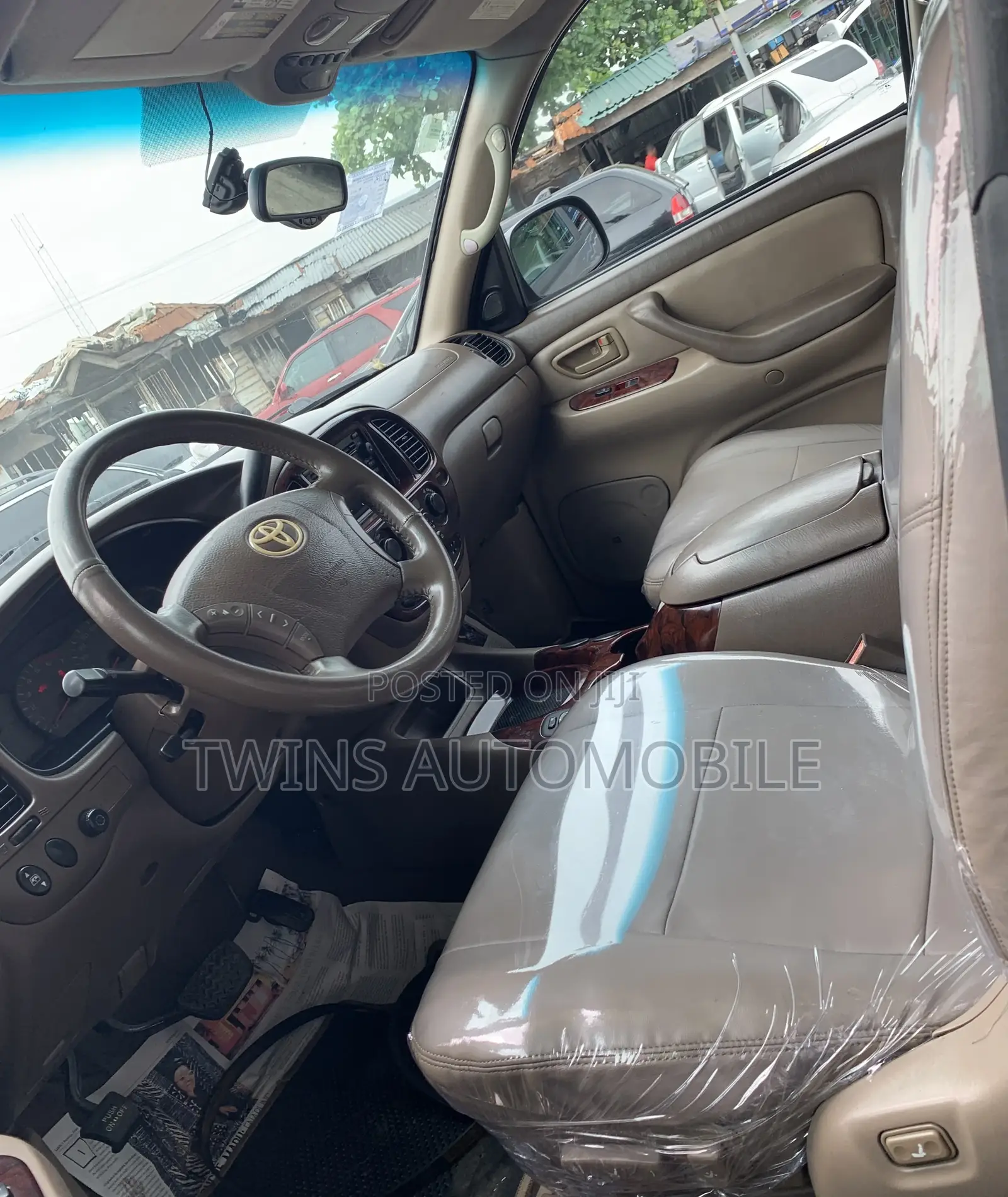 Toyota Sequoia 2004 Gray