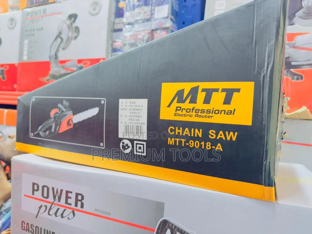 MTT Professional Electric Chain Saw