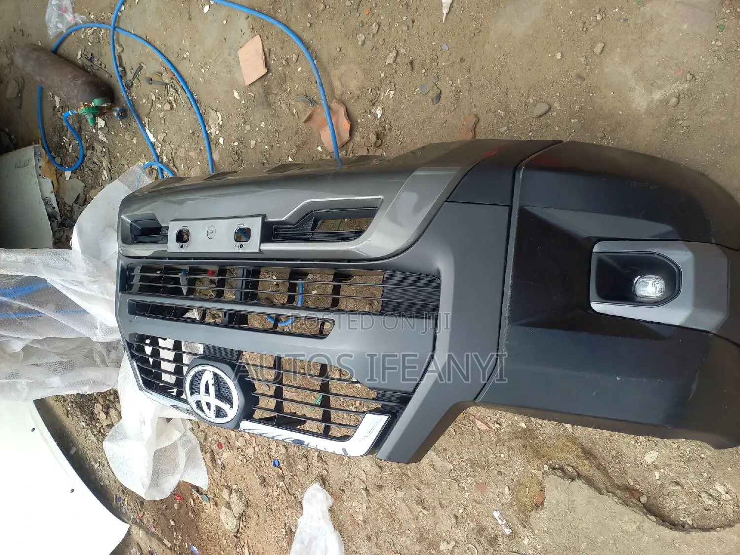 Complete Front Bumper Toyota Hilux 2022 Available Dm