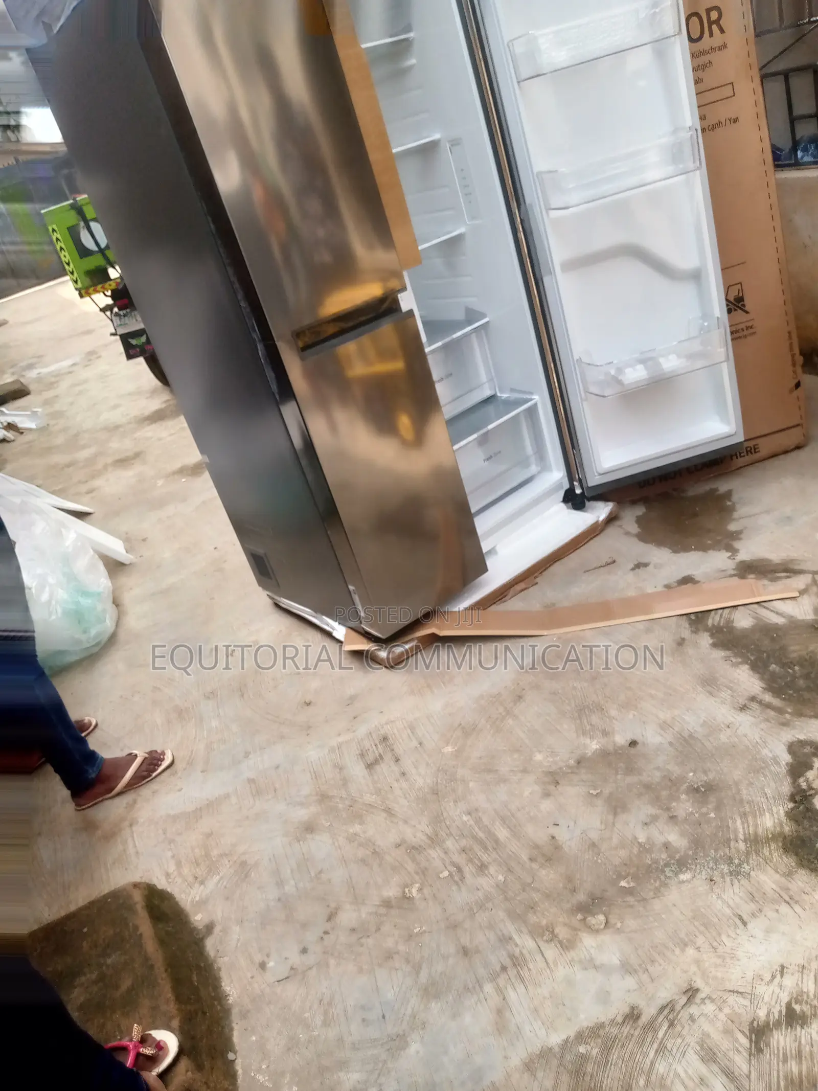 Fast Freezing LG Side by Side Refrigerator Silver