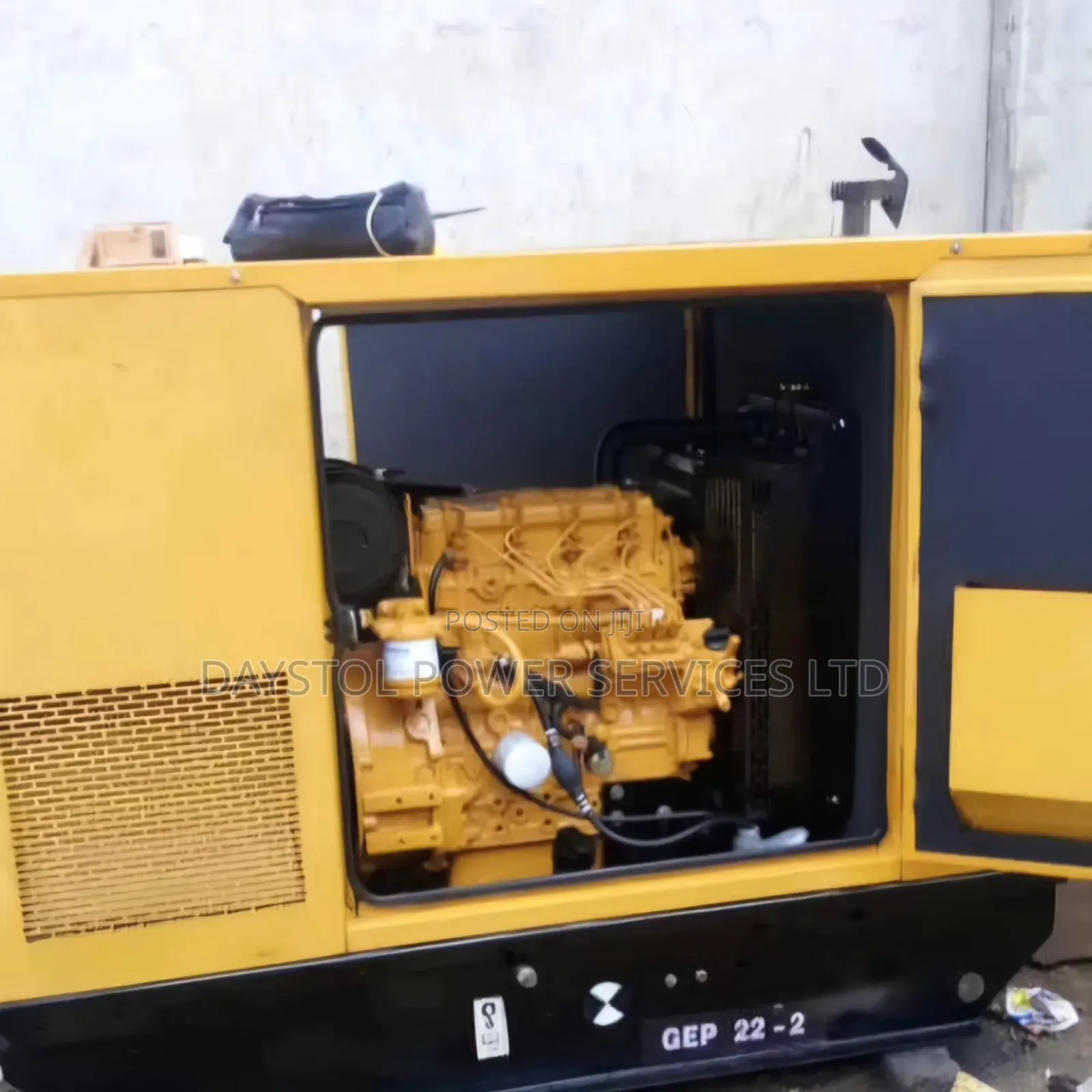 Semi-New 22kva Cat Mantrac Soundproof Diesel Generator