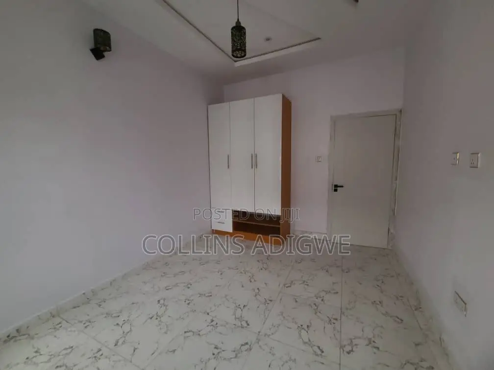 4bdrm Duplex in Oral Estate Chevron for sale