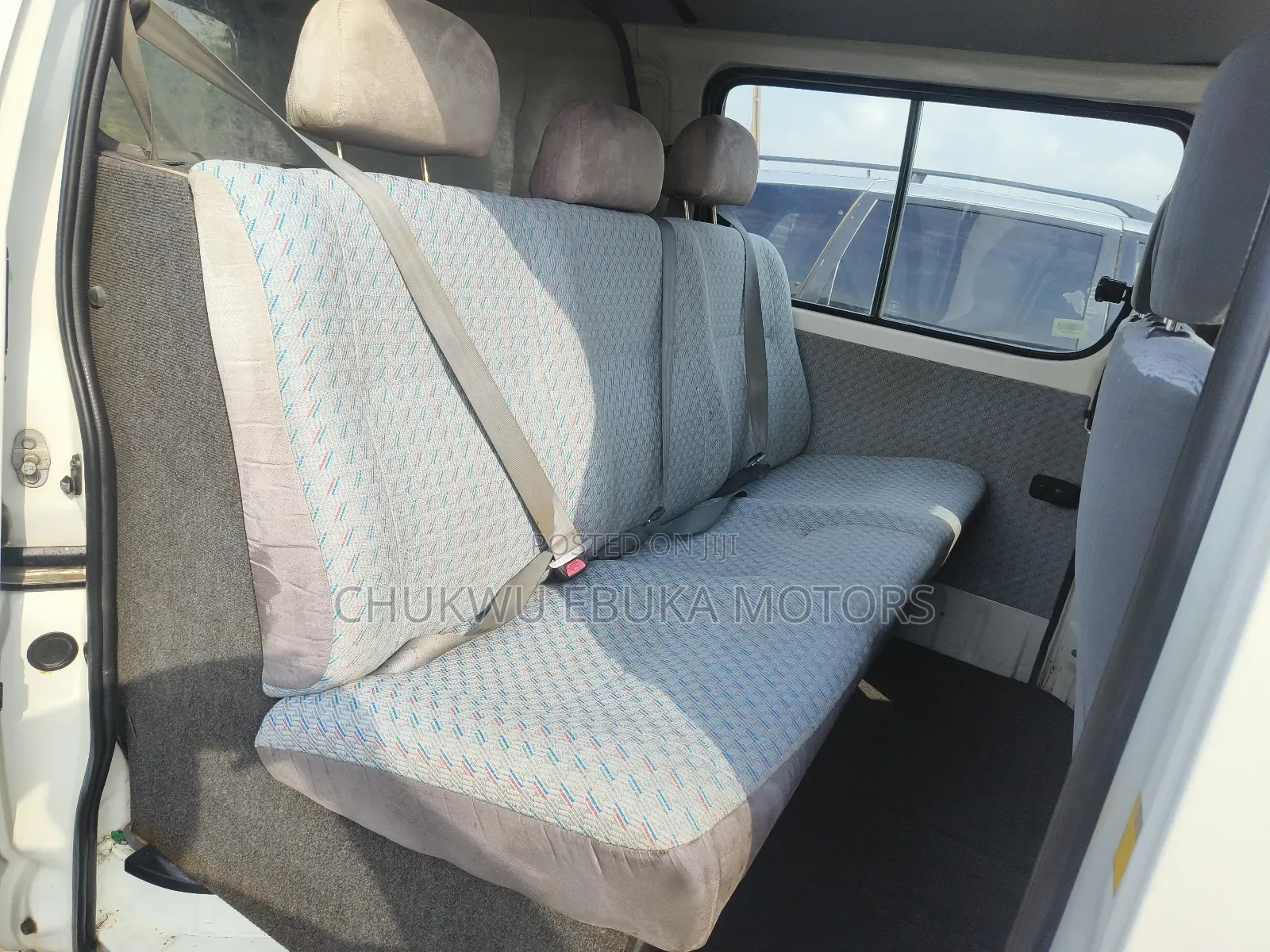 Toyota HiAce 2002 White