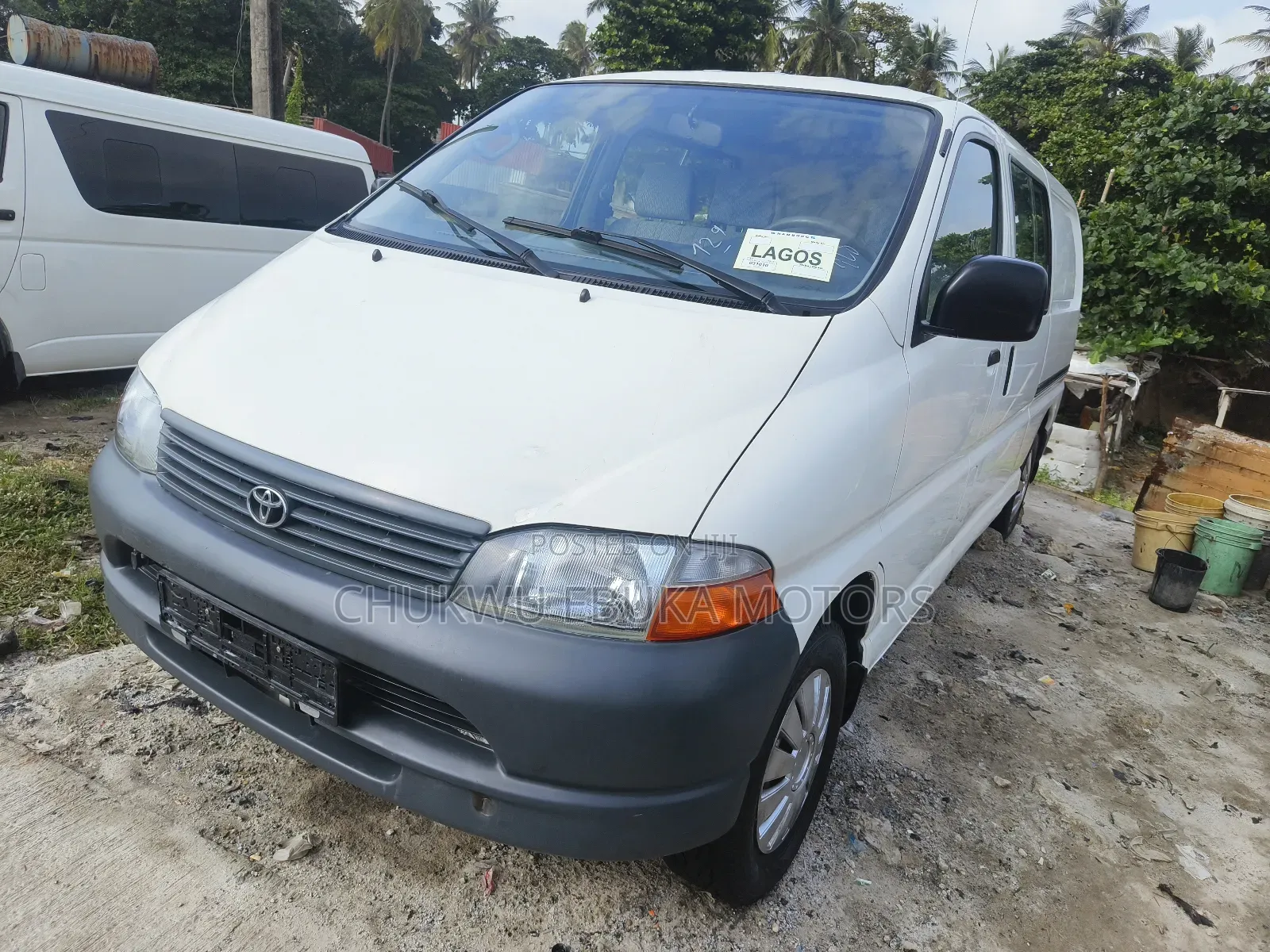 Toyota HiAce 2002 White