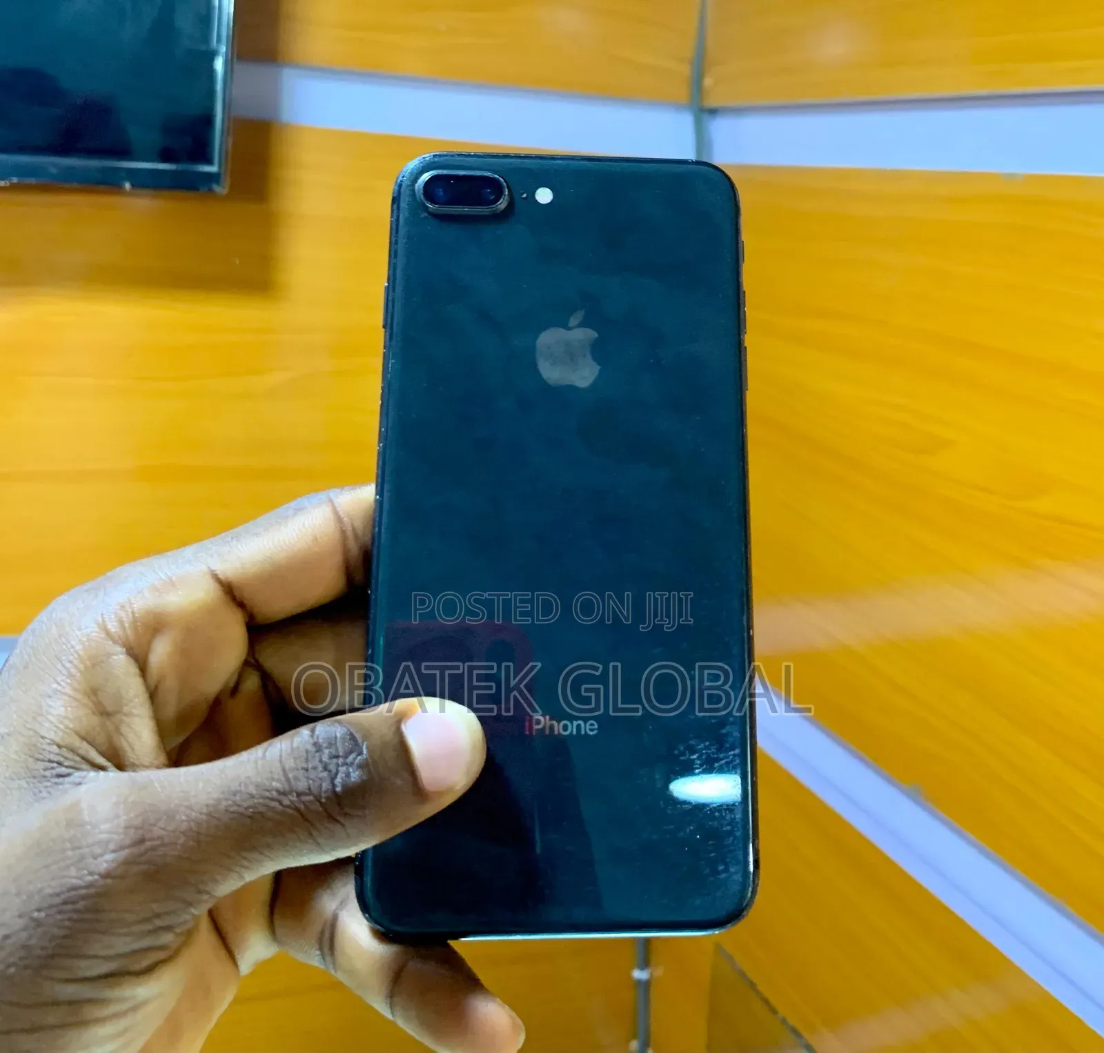 Apple iPhone 8 Plus 64 GB Black