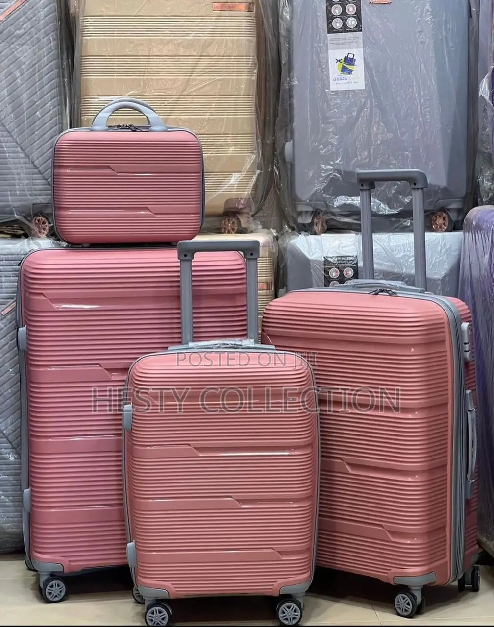 Luxury Quality Luggage Plastic Rubber Traveling Hand Bag Box