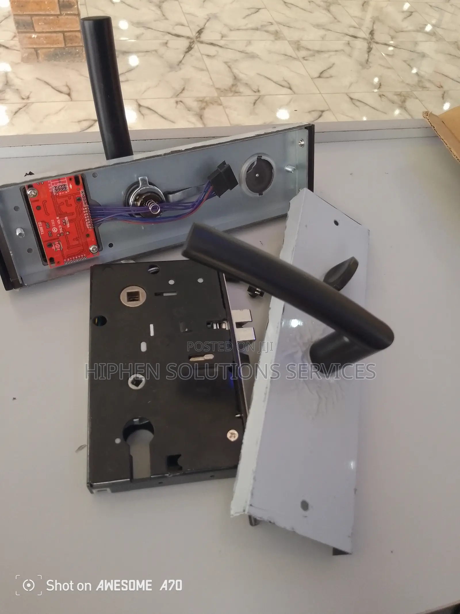 ALPHAR 01 Black Door Hotel Card Lock