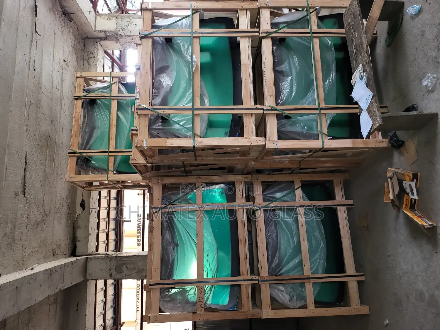 Call for Your Car Windscreen Glass of All Kinds