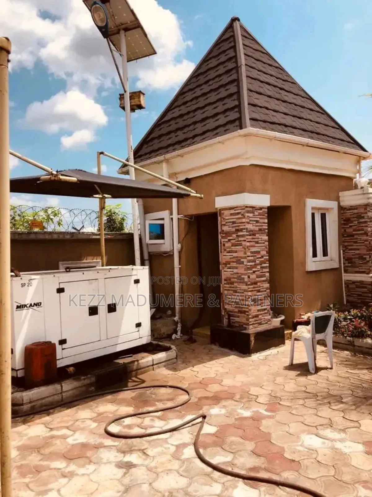 4bdrm Duplex in Umuosu Naze , Owerri for sale