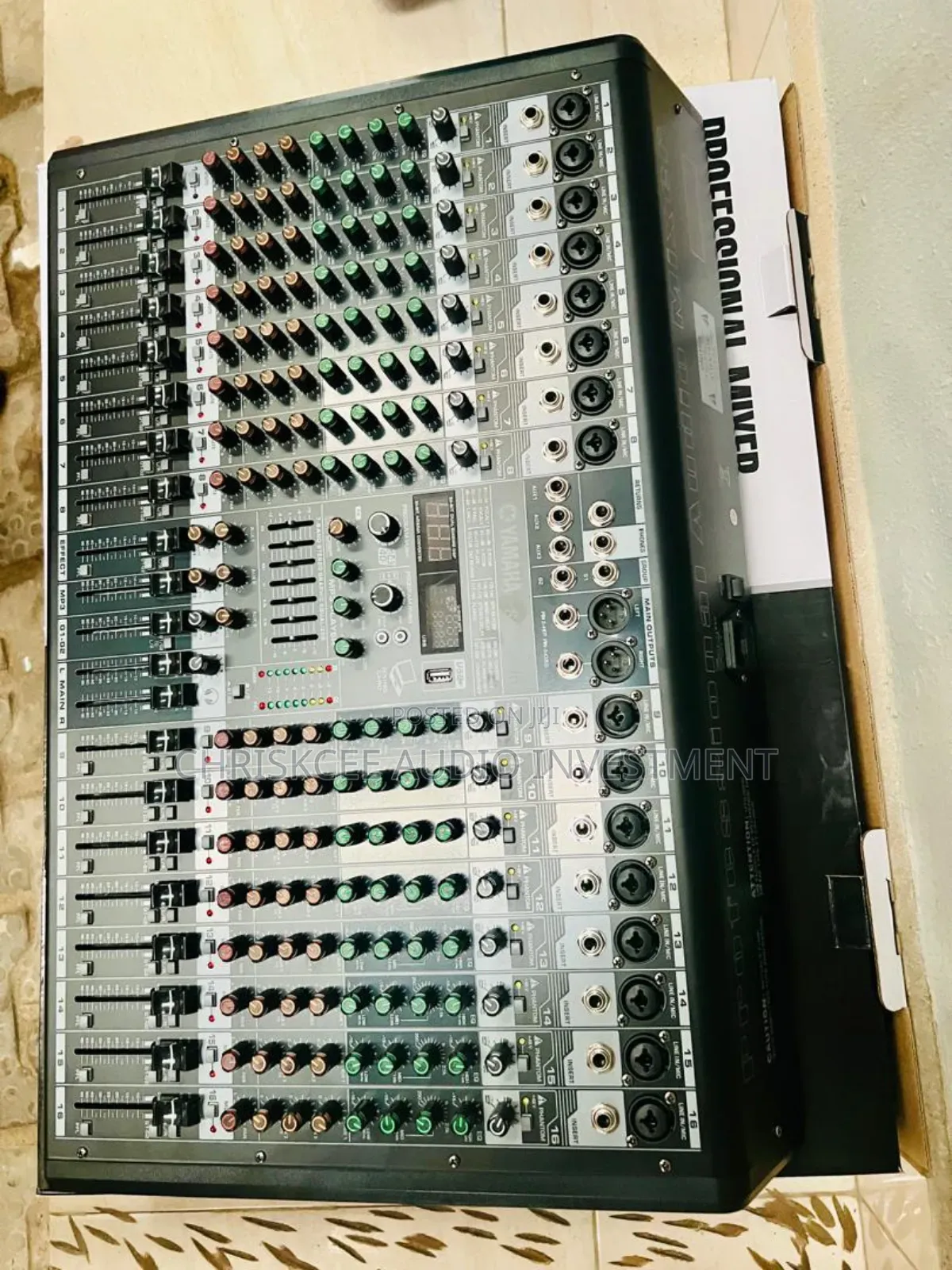 Yamaha Professional 16 Channel Mixer
