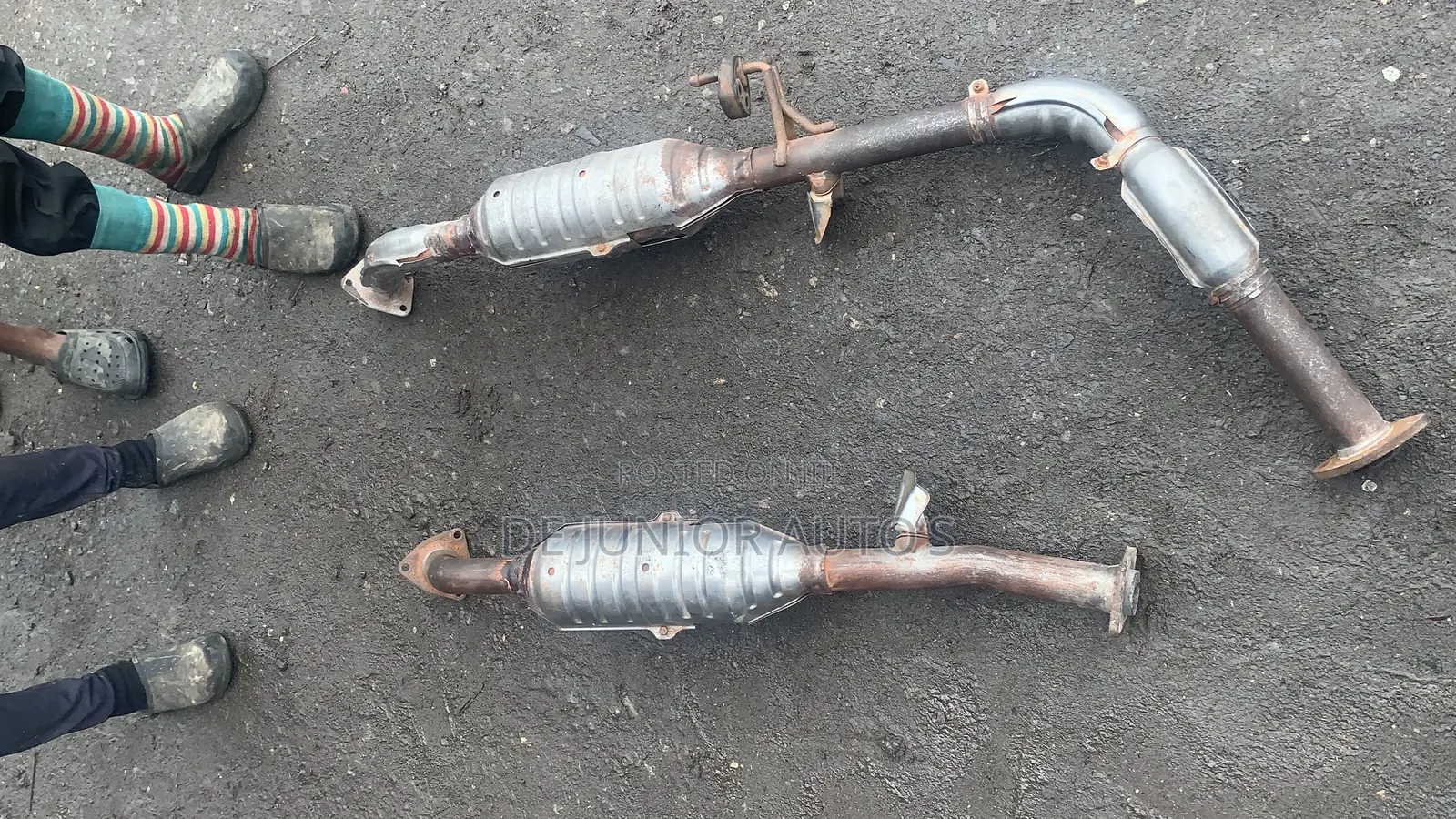 Catalyst Toyota Sequoia 2002-4 Complete