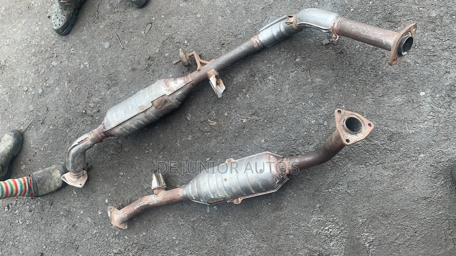Catalyst Toyota Sequoia 2002-4 Complete