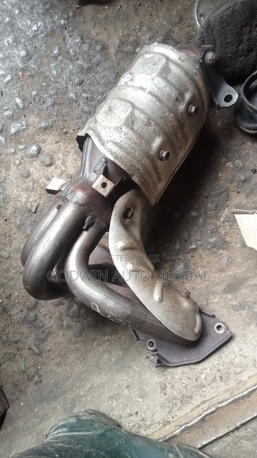 Toyota Camry Engine Cataly 2010 Model