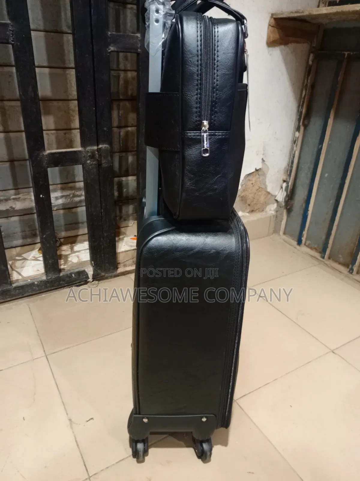 Quality Leather Box With Laptop Bag 20"