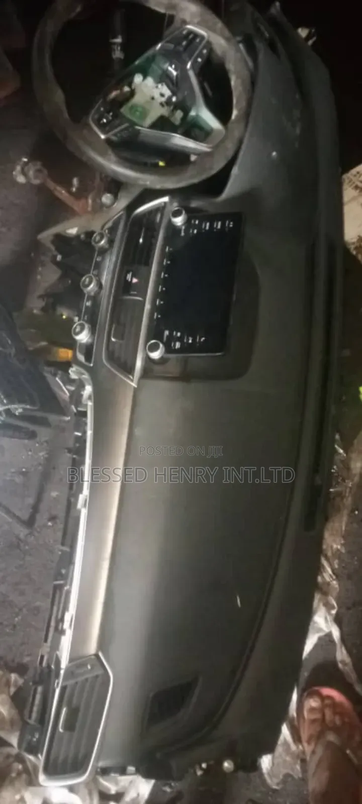 Dashboard and Steering Airbag