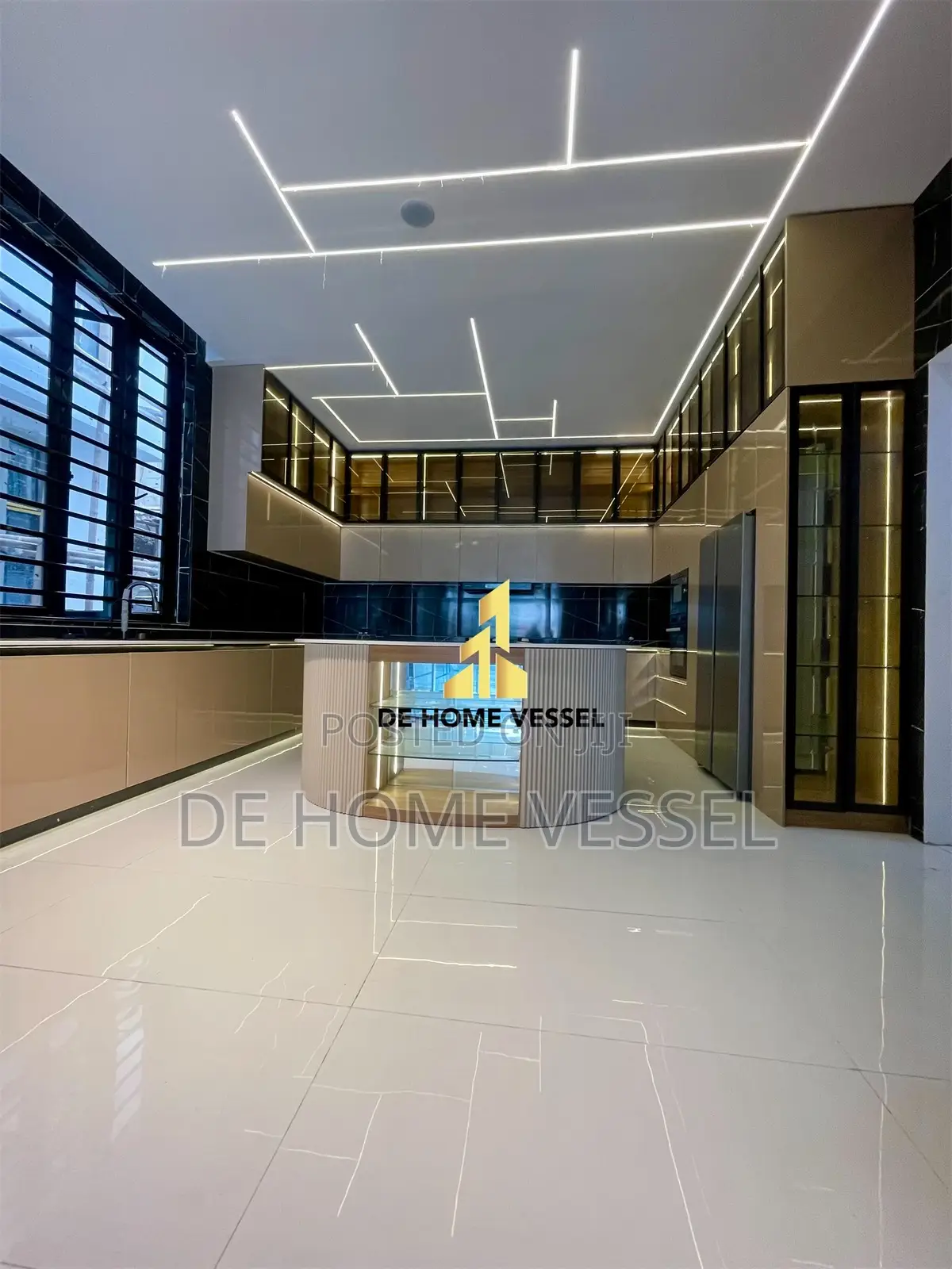 5bdrm Duplex in Lekki for sale