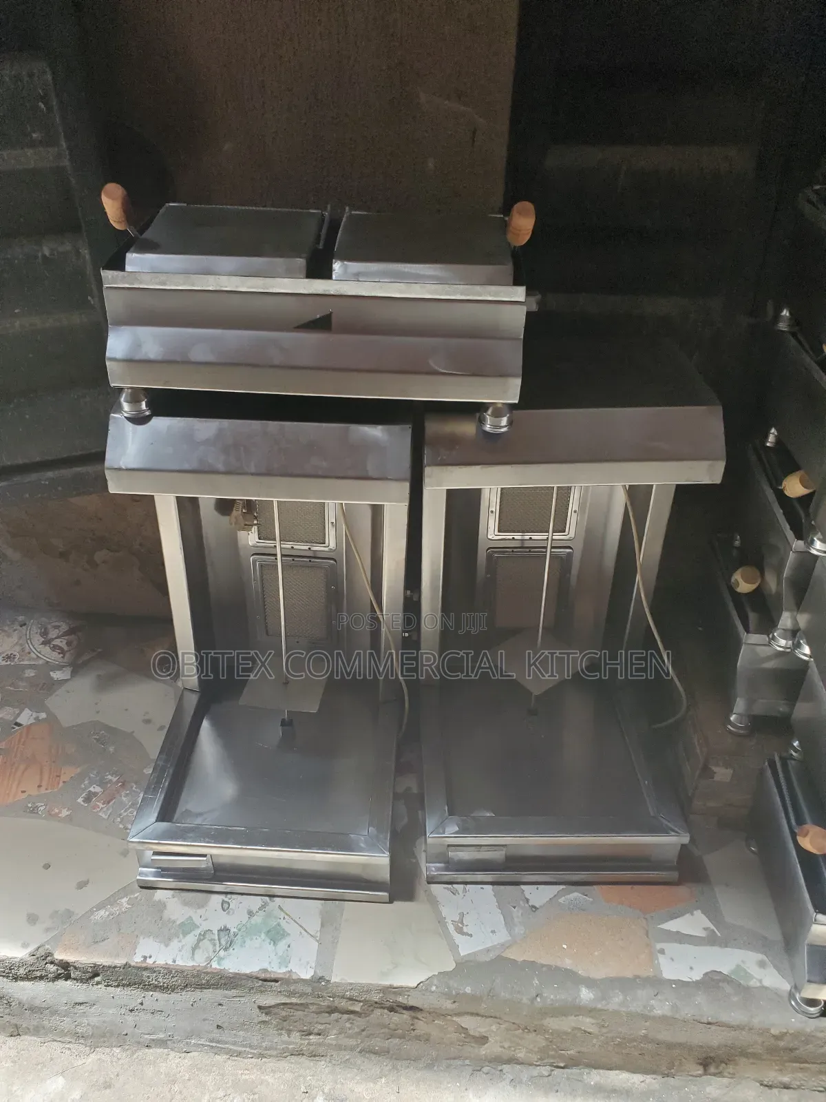 Local Fabricated Gas Shawarmer Machine for Sale