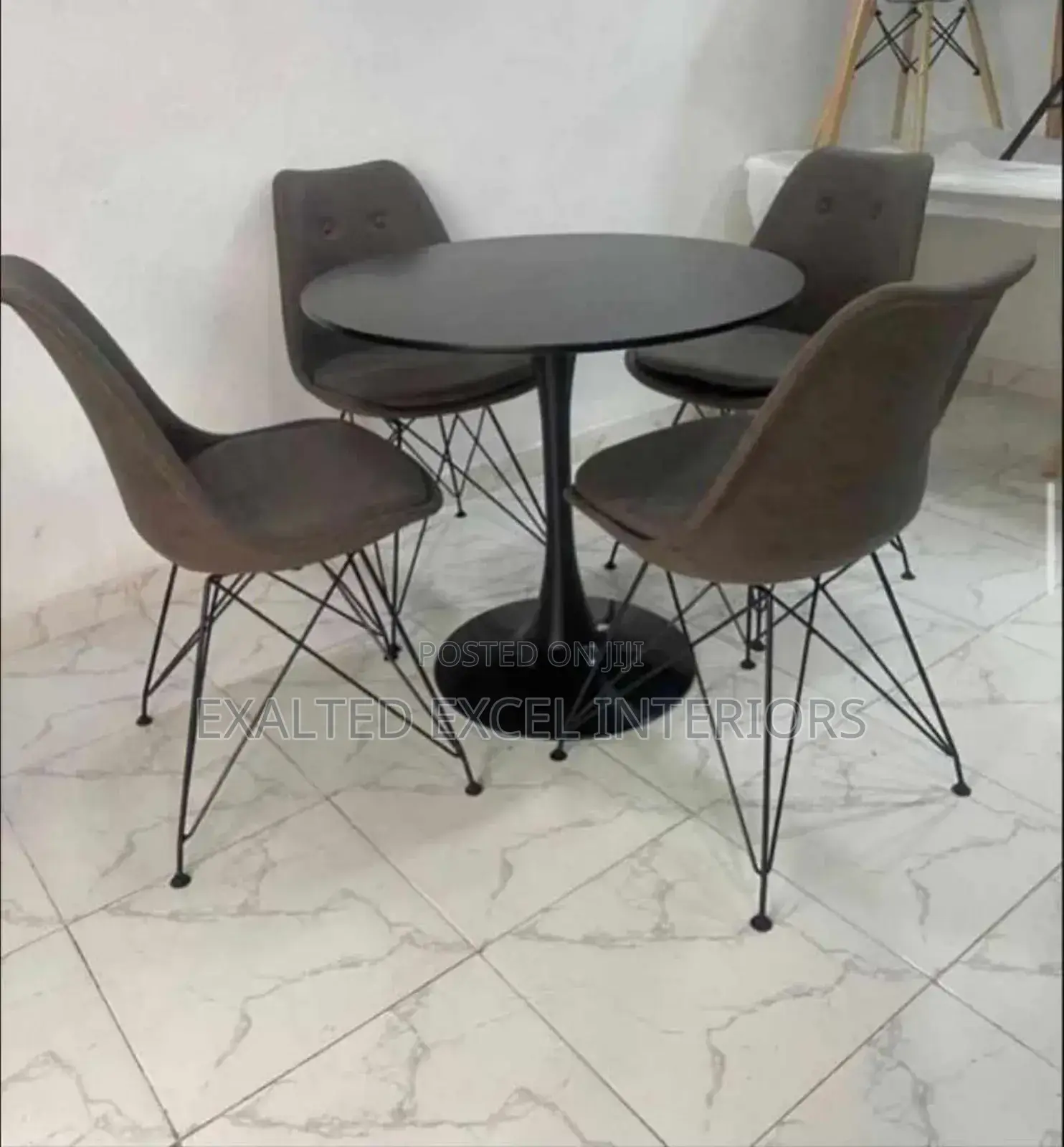 Unique Strong Restaurant Set