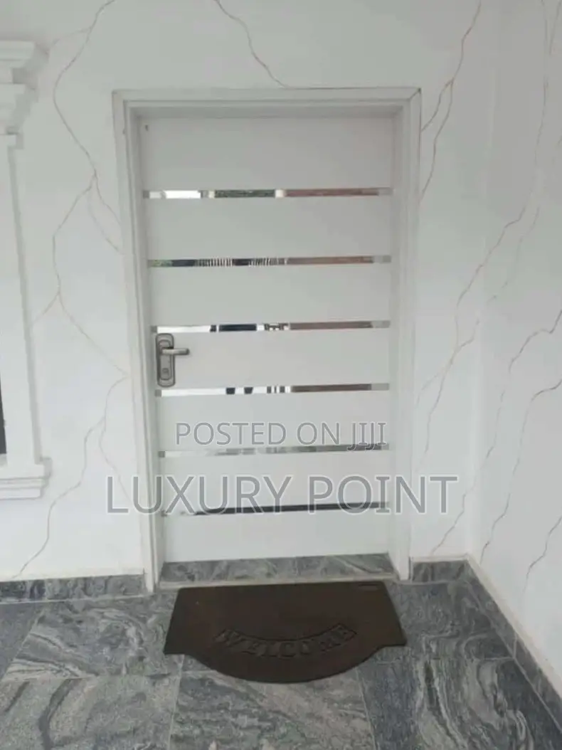 7v Israeli Door.