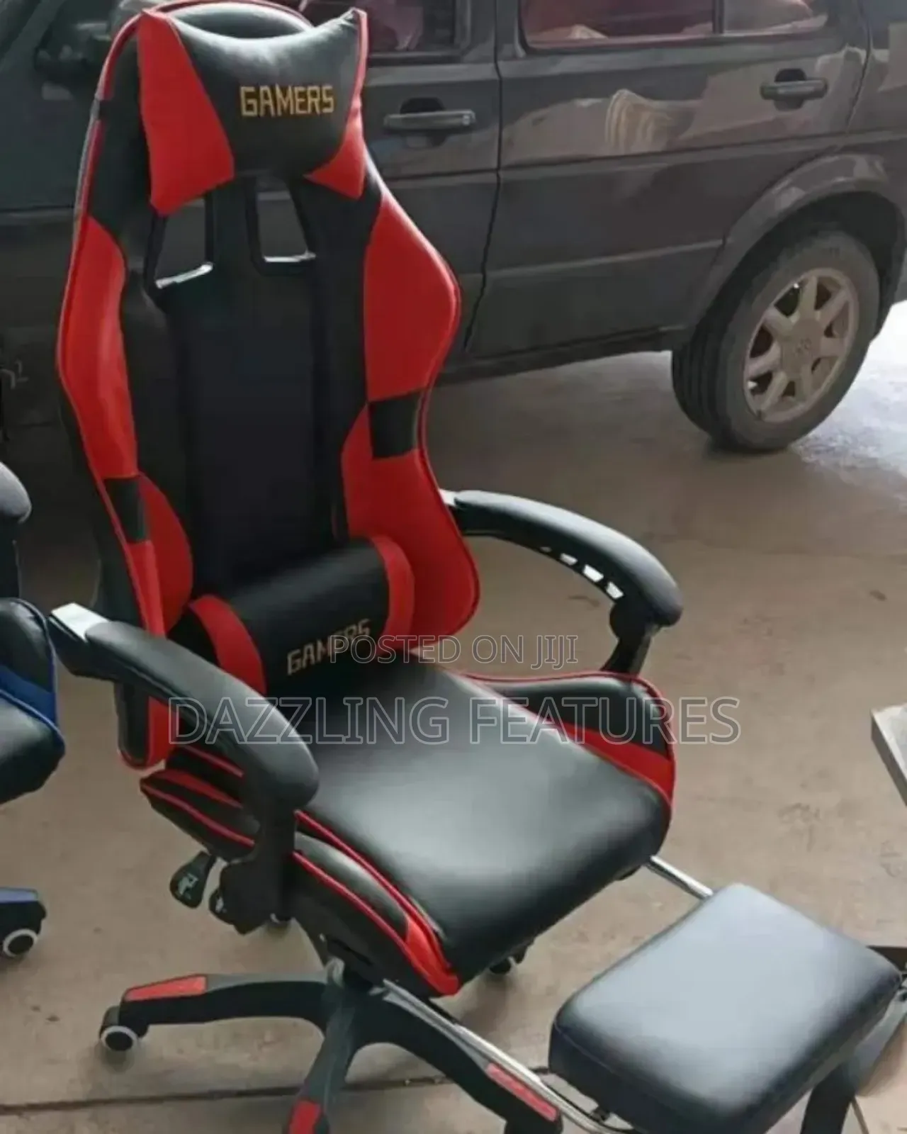 Gaming Chair With Footrest