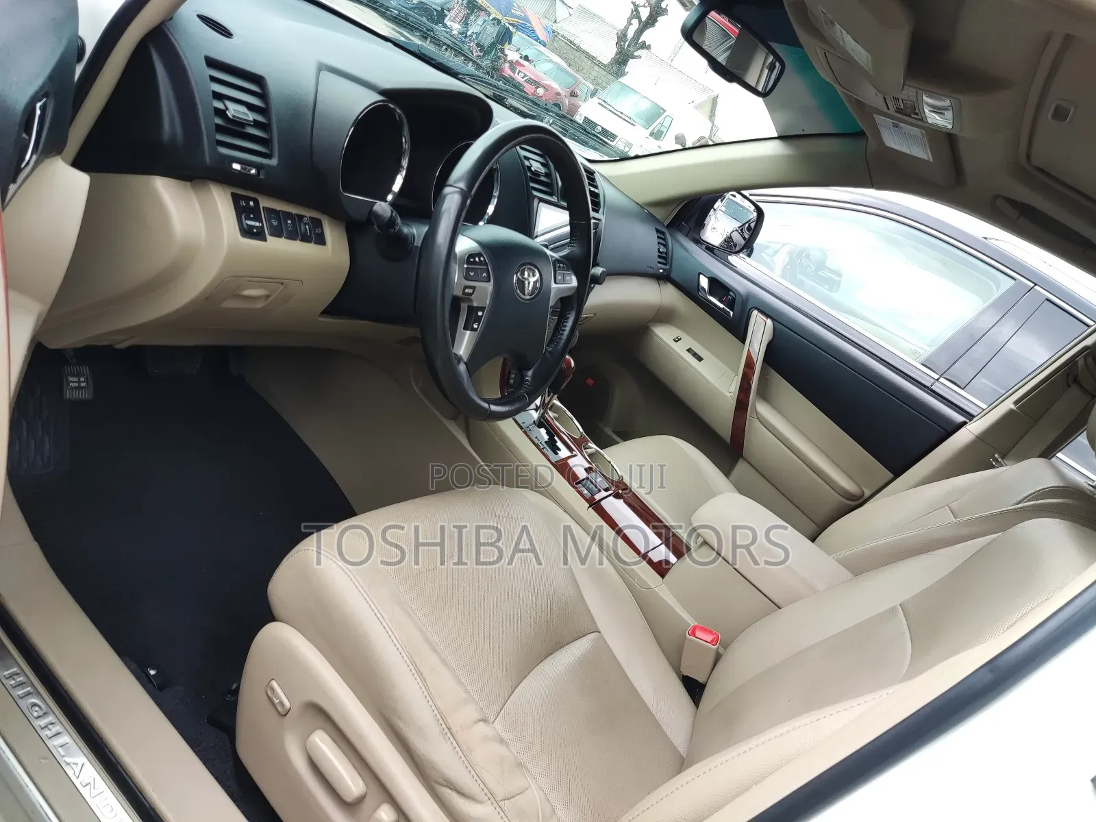 Toyota Highlander Limited 3.5l 4WD 2013 White