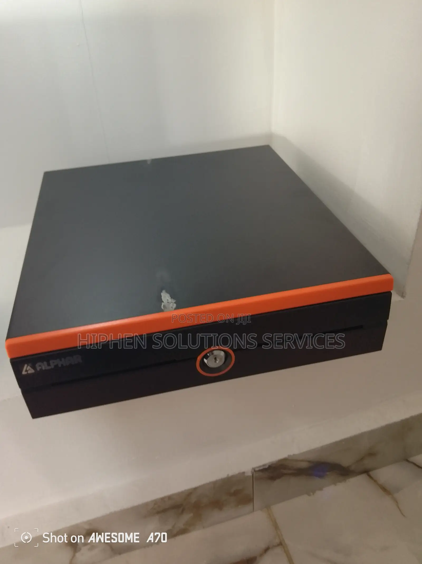Cash Drawer Tray With Locking Cover
