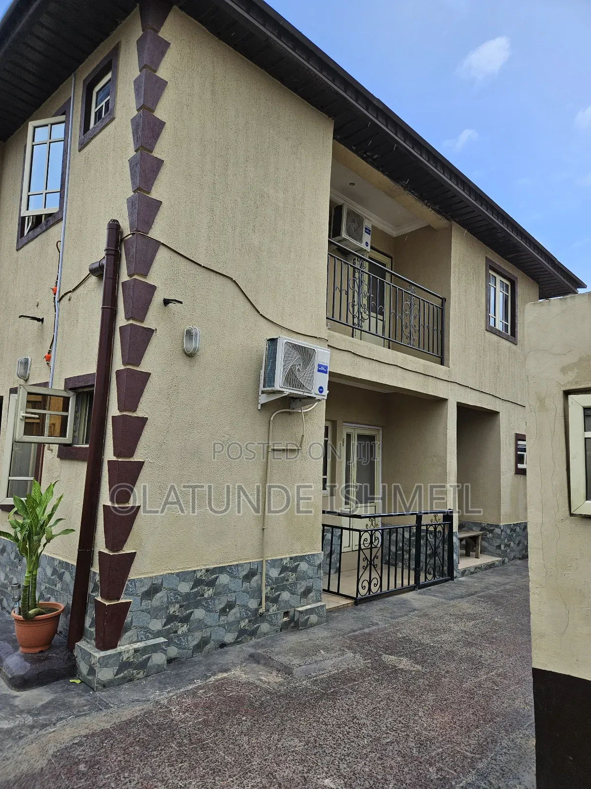 Self Contained Studio Apartment With 24hours Electricity Spy