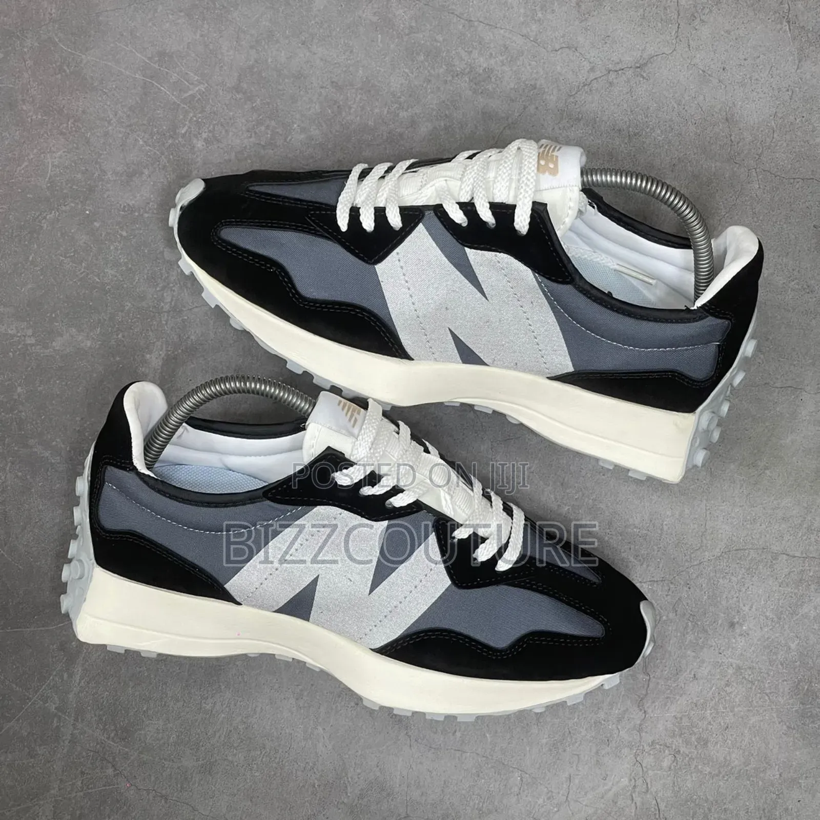 Original NEW BALANCE BLACK WHITE 327 Available in Store