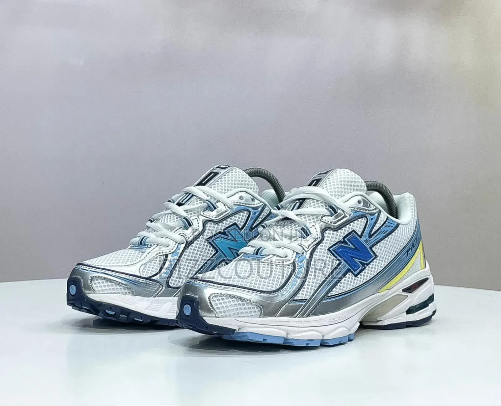 Original NEW BALANCE 740 Sneakers Available in Store