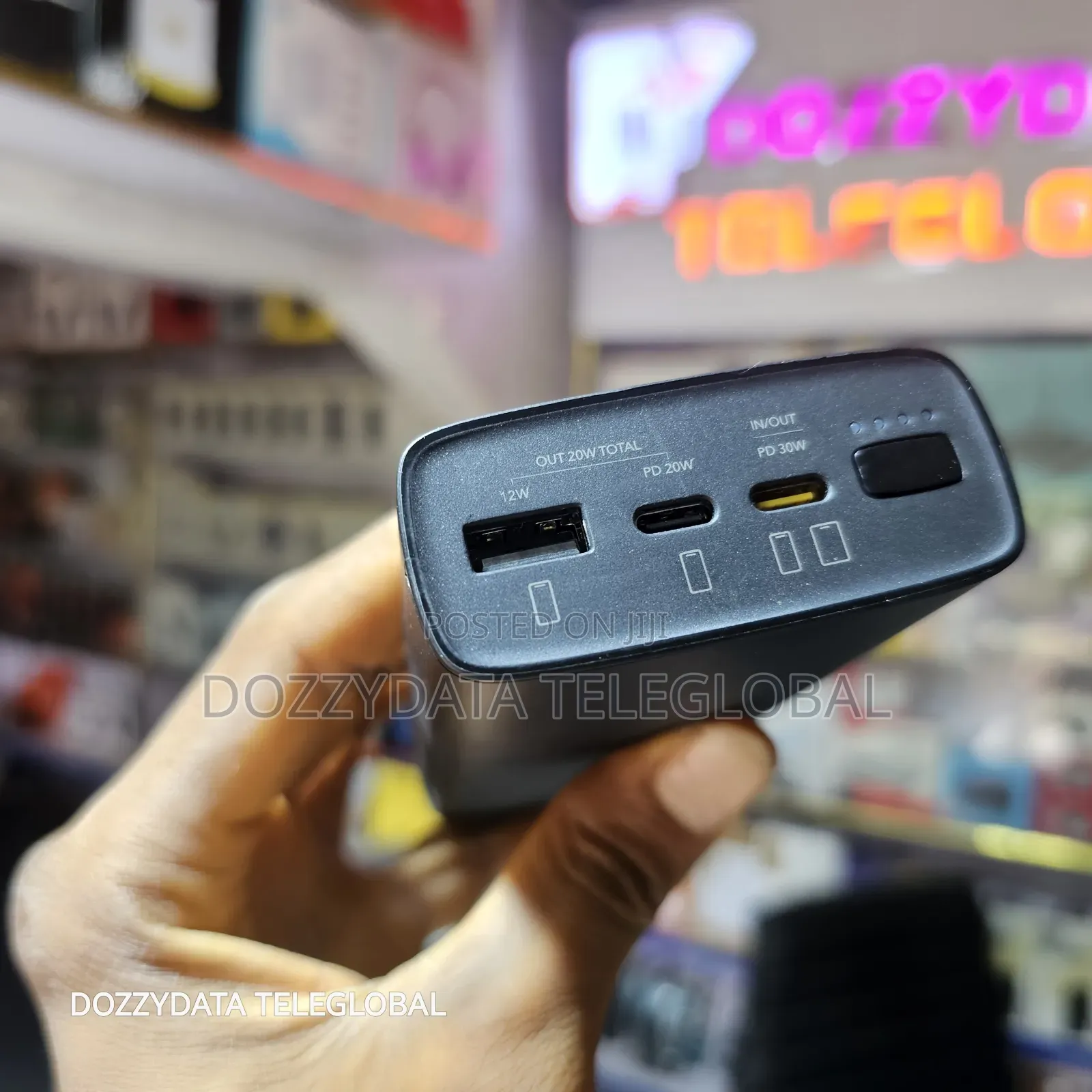 Insignia 20000mah 50W Powerbank